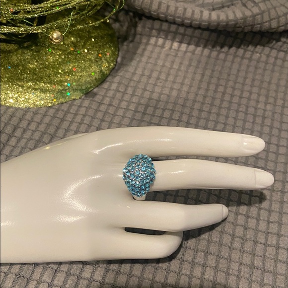 Blue Caribbean Crystal Cocktail Ring - Picture 1 of 9